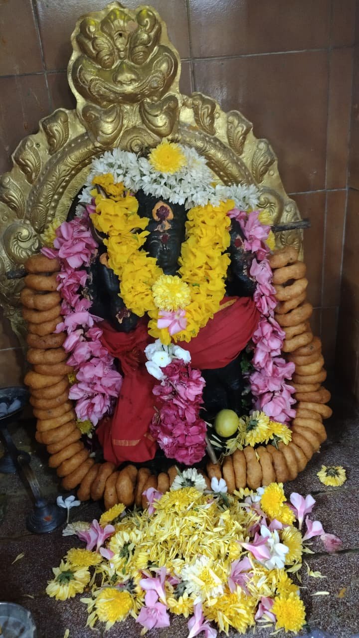 கோயில்களில், தேய்பிறை அஷ்டமி: கால பைரவர் பூஜை :