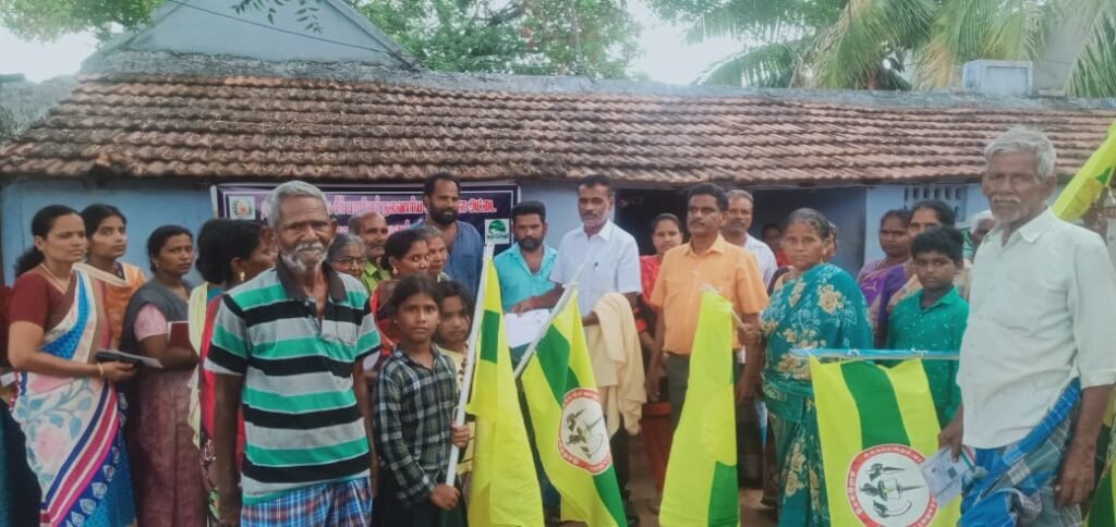 என்.ஊத்துப்பட்டியில் உலக டி.என்.டி.தினத்தை முன்னிட்டு விழிப்புணர்வு உறுதிமொழி எடுத்த பொதுமக்கள்