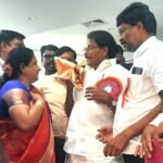 அமைச்சருக்கு மரியாதை