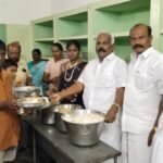 நிலக்கோட்டையில் 200 மாற்றுத்திறனாளிக்கு இலவச சீருடை அன்னதானம் வழங்கும் நிகழ்ச்சி