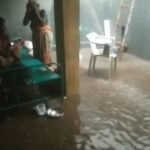 மதுரையில் மாலையில் பலத்த காற்றுடன் பெய்த கன மழையில் வீடுகளுக்குள் புகுந்த மழை நீர்