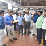 பழனி வட்டத்தில் தொழிற்சாலைகளில் பணிபுரியும் பணியாளர்களின் பாதுகாப்பு குறித்து மாவட்ட ஆட்சித் தலைவர் திரு.செ.சரவணன், இ.ஆ.ப., அவர்கள் நேரில் பார்வையிட்டு ஆய்வு மேற்கொண்டார்.