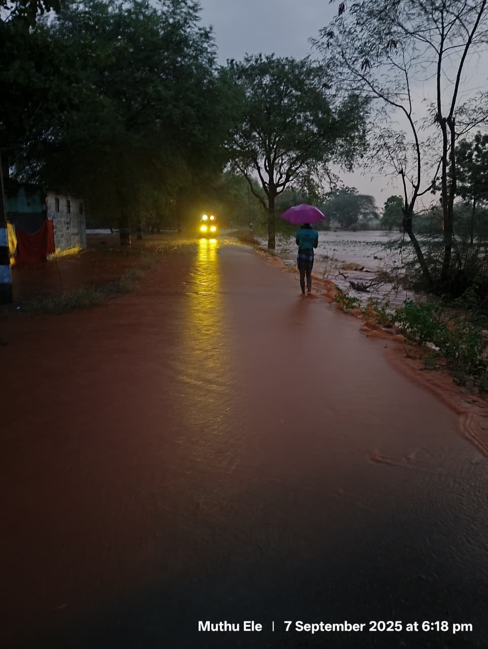 பாலம் அமைக்க வேண்டி ஊர் பொதுமக்கள் கோரிக்கை !