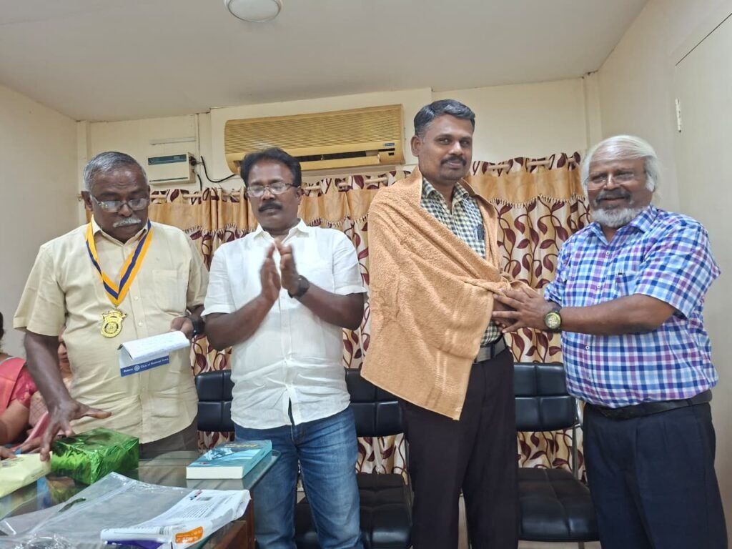 பாளையங்கோட்டை சென்ட்ரல் ரோட்டரி சார்பாக ஆசிரியர் தின விழா கொண்டாட்டம் !