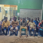 கமுதியில் வருவாய் துறையினர் நடத்திய காத்திருப்பு போராட்டம் இரவு வரை நீடித்தது...