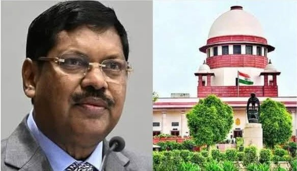 உச்ச நீதிமன்ற தலைமை நீதிபதி கவாய் மீது செருப்பு வீச்சு!