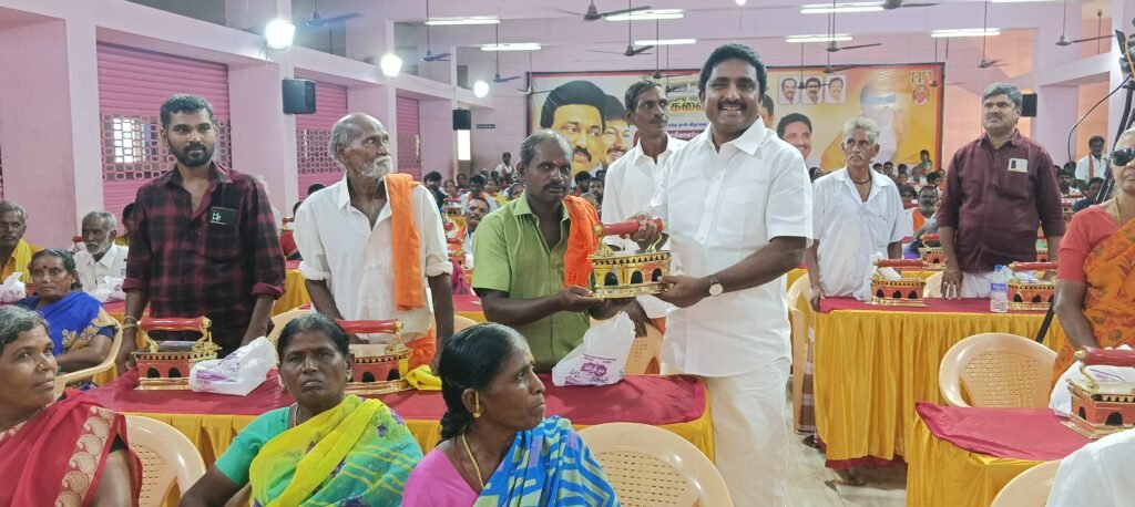 கருணாநிதி பிறந்த தினம் நலத்திட்ட உதவிகள்.