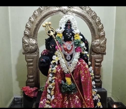 உசிலம்பட்டி அருகே பத்திரகாளியம்மன் கோவில் திருவிழா.