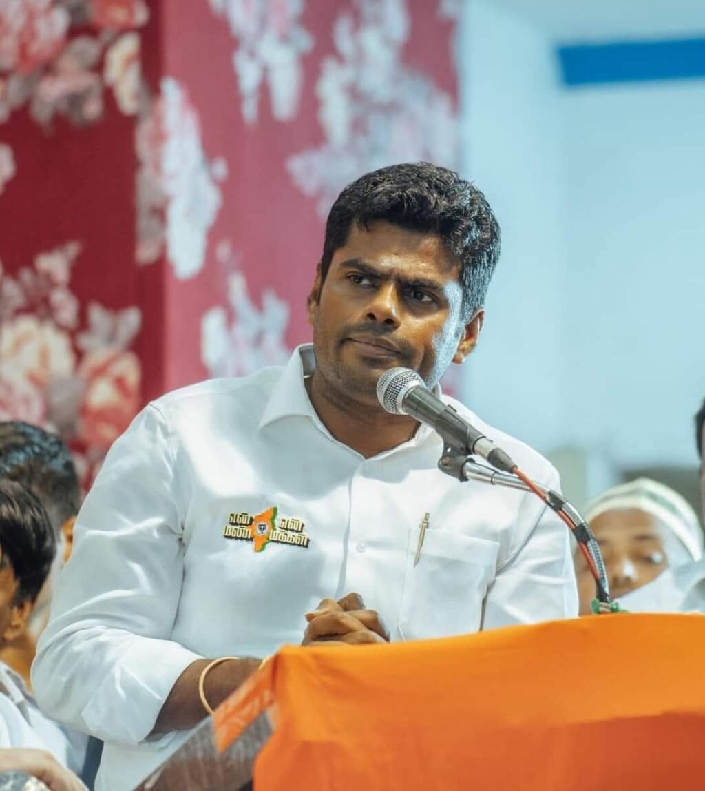 அண்ணாமலை எனும் ஆளுமை ஐபிஎஸ் முதல் அரசியல் வரை தேசியத்தின் பாதையில் தமிழகம் பெருமை கொள்ளும் அரசியலில் அறிய பொக்கிஷம்