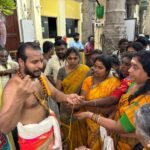 மதுரை திருப்பரங்குன்றம் சுப்பிரமணிய சுவாமி கோவிலில் கந்த சஷ்டி விழா காப்பு கட்டுதலுடன் தொடங்கியது.