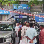 தேவர் தங்க கவசம், பாதுகாப்புடன் செல்லப்பட்டது..