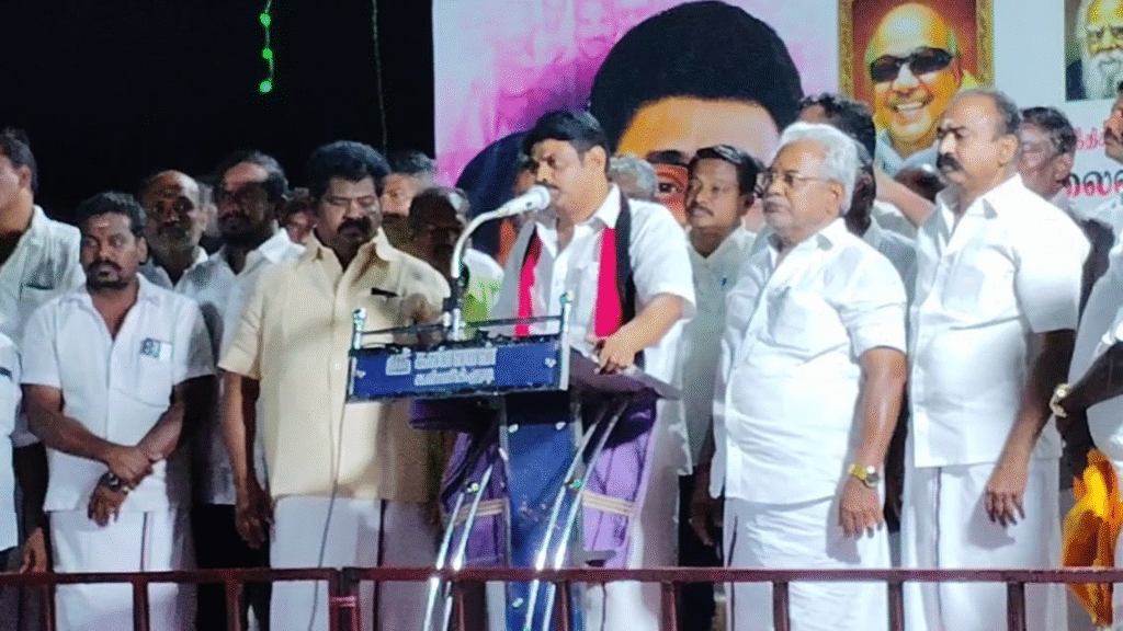 உலகம் போற்றும் ஒப்பற்ற தலைவராக தமிழர் முதல்வர் மு. க. ஸ்டாலின் செயல்படுகிறார் :தெற்கு மாவட்ட செயலாளர் சேடப்பட்டி மணிமாறன் புகழாரம் :