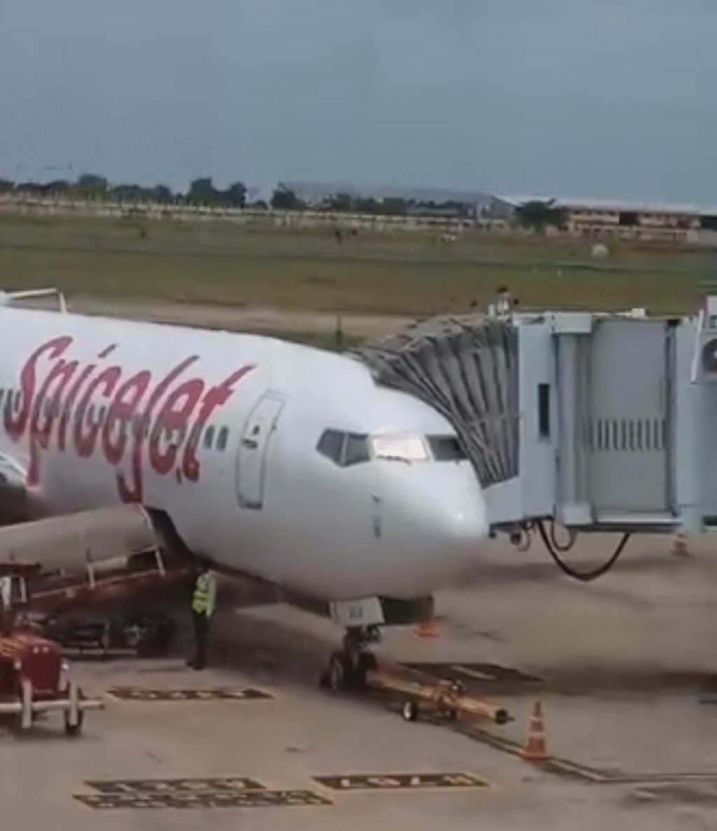 மதுரையில் விமானம் ரத்து: