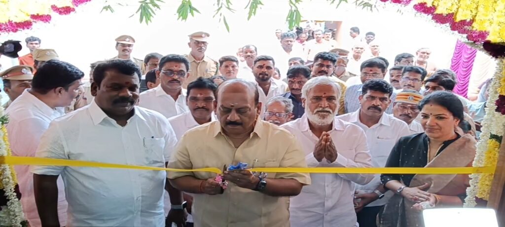 குன்றத்தூரில் 84.65 லட்சம் மதிப்பீட்டில் புதிதாக கட்டி முடிக்கப்பட்ட திருக்கோயில் அலுவலகம மற்றும் அன்னதான கூடம் அமைச்சர்கள் திறந்து வைத்தனர்..