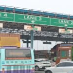 ரீபெரும்புதூர் சுங்கச்சாவடியில் தினமும் பகல் நேரத்தில் வாகன நெரிசல் வாகன ஓட்டிகள் பொதுமக்கள் அவதி அவசர ஊர்தி ஆம்புலன்ஸ் செல்வதற்கு கூட வழி கிடைக்கவில்லை அரசு நடவடிக்கை எடுக்க வேண்டும் என பொதுமக்கள் கோரிக்கை