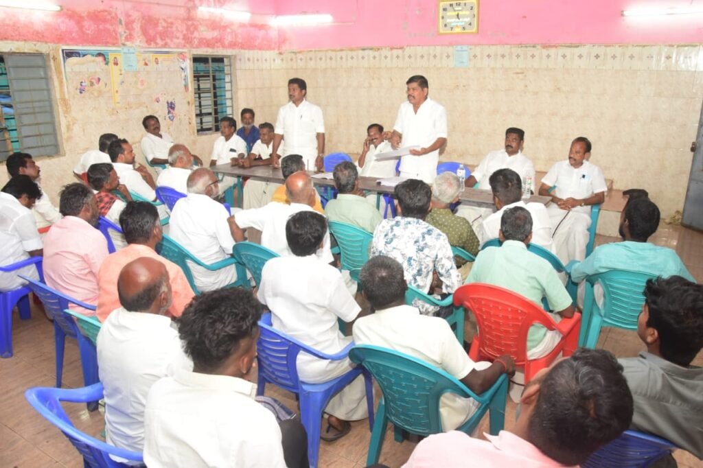 சோழவந்தான் அருகே முள்ளிபள்ளத்தில் திமுக சார்பாக பாக முகவர்கள் ஆலோசனை கூட்டம் நடைபெற்றது.