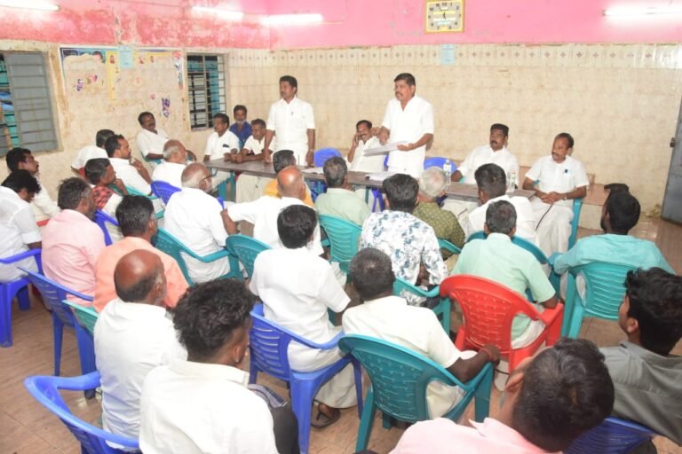 சோழவந்தான் அருகே முள்ளிபள்ளத்தில் திமுக சார்பாக பாக முகவர்கள் ஆலோசனை கூட்டம் நடைபெற்றது.