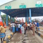 சுங்கச்சாவடி கட்டண உயர்வு : போராட்டம்.