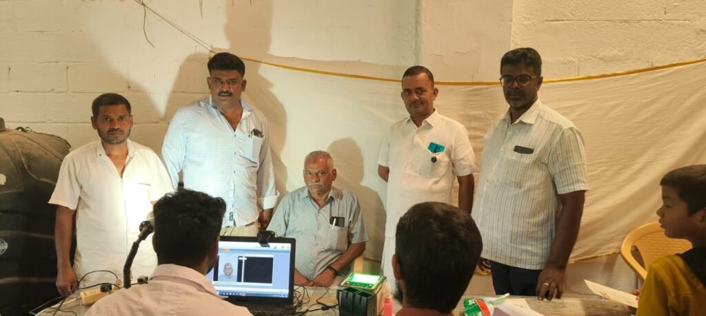 ஆயக்குடியில் காயிதே மில்லத் சமூக சேவை அறக்கட்டளை சார்பாக ஆதார் சிறப்பு திருத்த முகாம்...