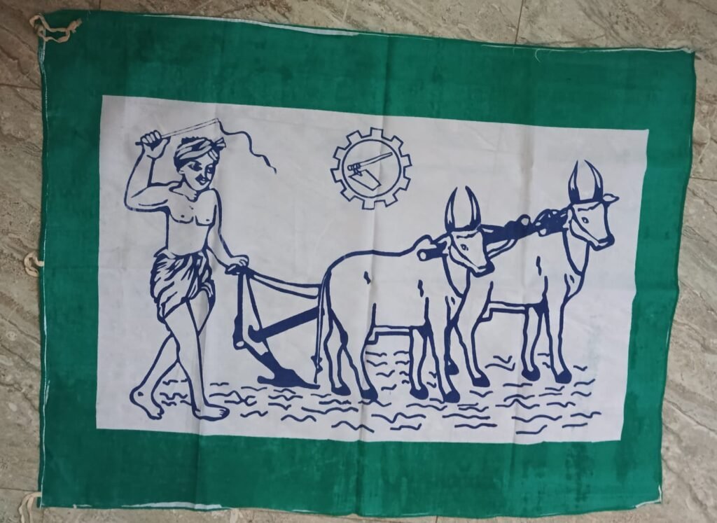 விவசாயிகளுக்கு தேவையான யூரியா சில ஏஜெண்டுகள் மூலம் தனியார் உரக்கடைகளுக்கு செல்கிறது என்று விவசாயிகளின் குற்றச்சாட்டு.