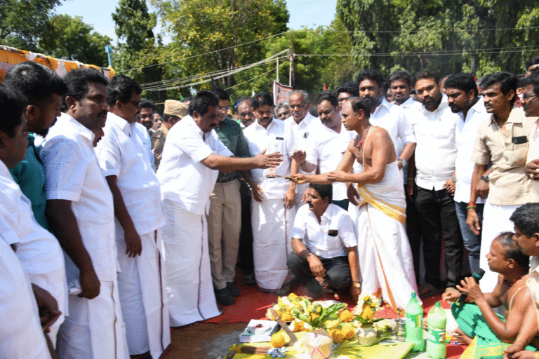 மணி மண்டபம்: பூமி பூஜை.