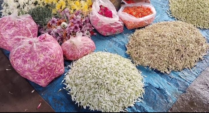 பூக்களின் விலை கடுமையாக உயர்வு..