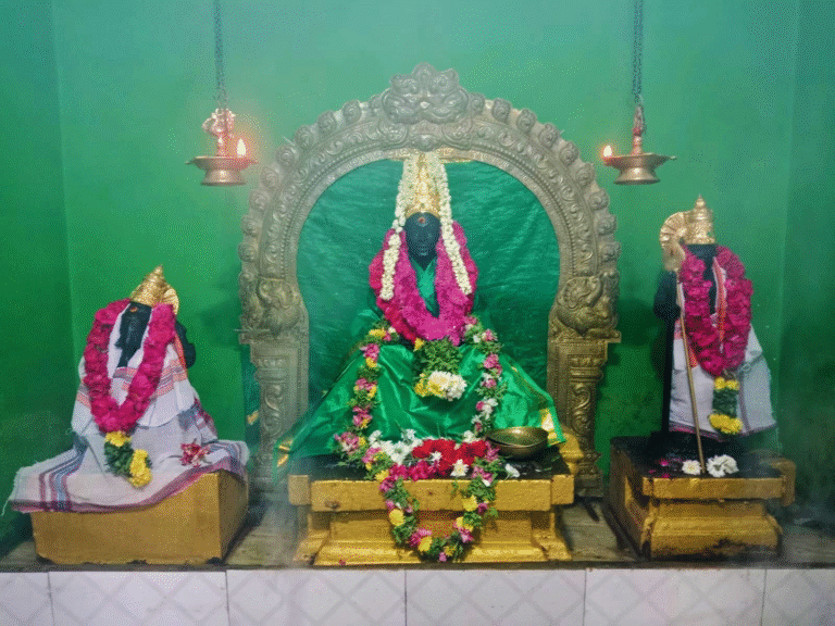 பௌர்ணமி சிறப்பு பூஜை..