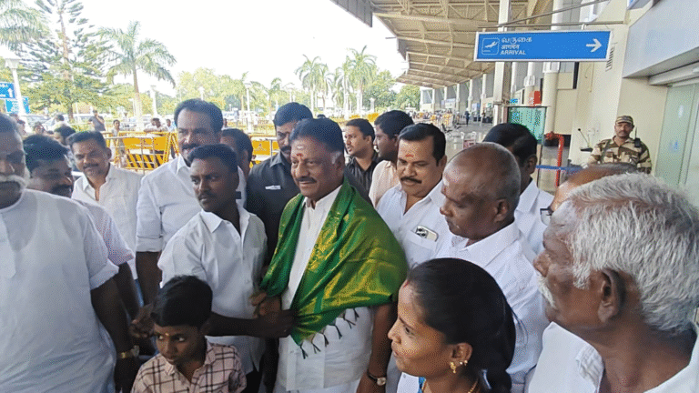 நீங்களும் திமுகவில் இணைய போவதாக வதந்தி வருகிறதே -ஓபிஎஸ் கொடுத்த ரியாக்சன் - வதந்தி தானே..?