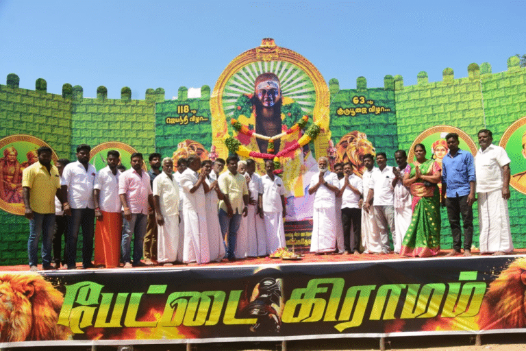 சோழவந்தான் பேட்டை 1வது வார்டில் அதிமுக சார்பாக பசும்பொன் முத்துராமலிங்கத் தேவர் குருபூஜைவிழாவை முன்னிட்டு படத்திற்கு மலர் தூவி மரியாதை..