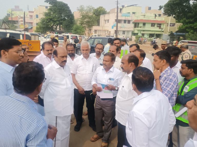 மேம்பாலப் பணிகள்: அமைச்சர் ஆய்வு.!