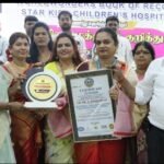 திண்டுக்கல் 250 மாணவர்கள் ஒரே நேரத்தில் பாலின சமத்துவம் குறித்த ஓவியத்தினை வரைந்து நத்தம் ரோடு தனியார் கல்லூரியில் உலக சாதனை