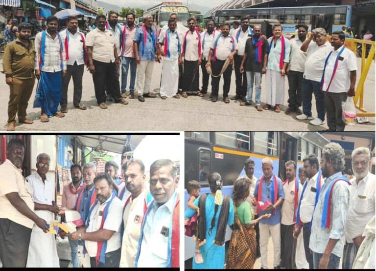 பழனியில் விடுதலைச் சிறுத்தைகள் கட்சியின் சார்பாக பட்டாசு வெடித்து இனிப்புகள் வழங்கி கொண்டாட்டம்...