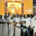 பழனி முருகன் கோவிலில் தமிழக முதல்வர் விஜய் பிறந்தநாளை முன்னிட்டு தங்கத்தேர் இழுத்து தமிழக வெற்றிக் கழகத்தினர் வழிபாடு!